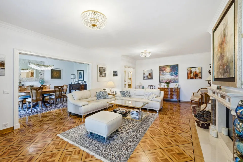 Ampio appartamento di 7 locali con balcone e vista a Losanna
