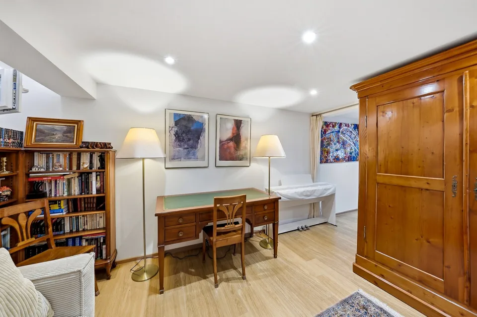 Ampio appartamento di 7 locali con balcone e vista a Losanna