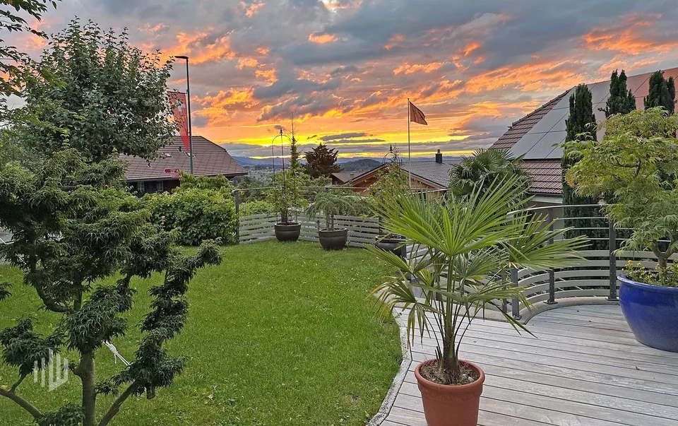 ImmoWyss - Your spacious home with a view of the lake and mountains