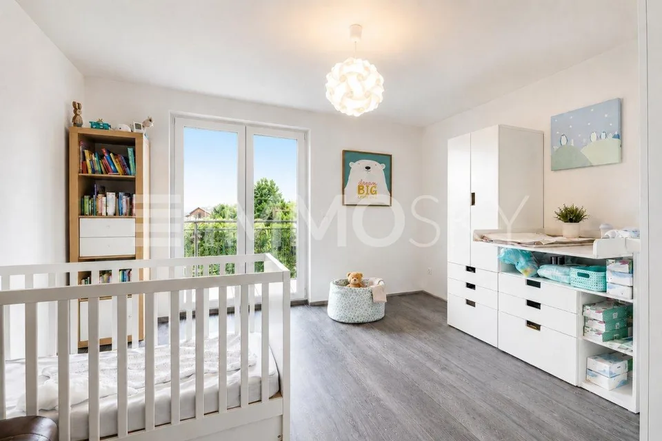 Lausanne: 4.5 rooms with large balcony and forest view
