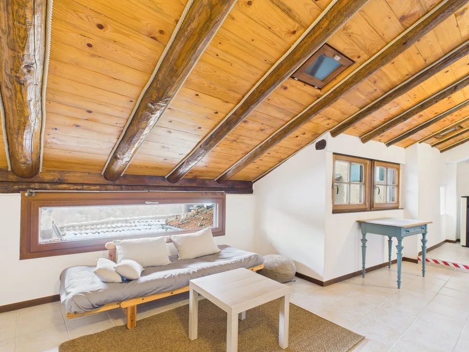 Sogno abitativo a Breggia, TI: Moderna casa unifamiliare con 5 stanze!