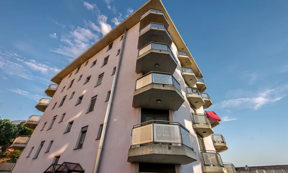 HELLES UND GERAUMIGES 3.5-ZIMMER-WOHNUNG MIT GARTEN IN VIGANELLO