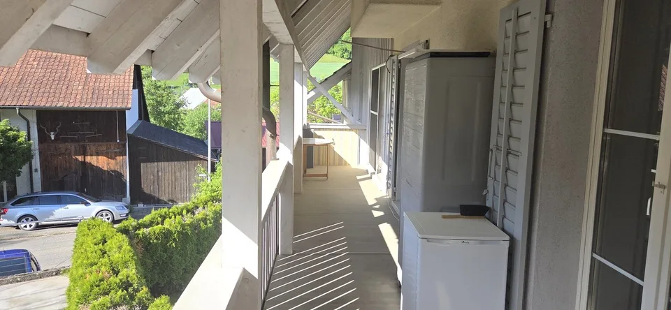Gepflegte 5.5-Zimmer-Wohnung mit Balkon und schöner Aussicht in Zurzach-Böbikon