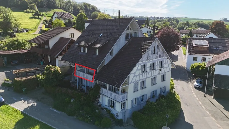 Gepflegte 5.5-Zimmer-Wohnung mit Balkon und schöner Aussicht in Zurzach-Böbikon