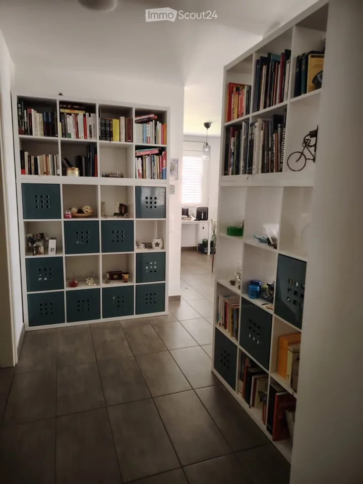 SUBENTRANTE  MODERNO APPARTAMENTO 4,5 ARREDATO - MENDRISIO