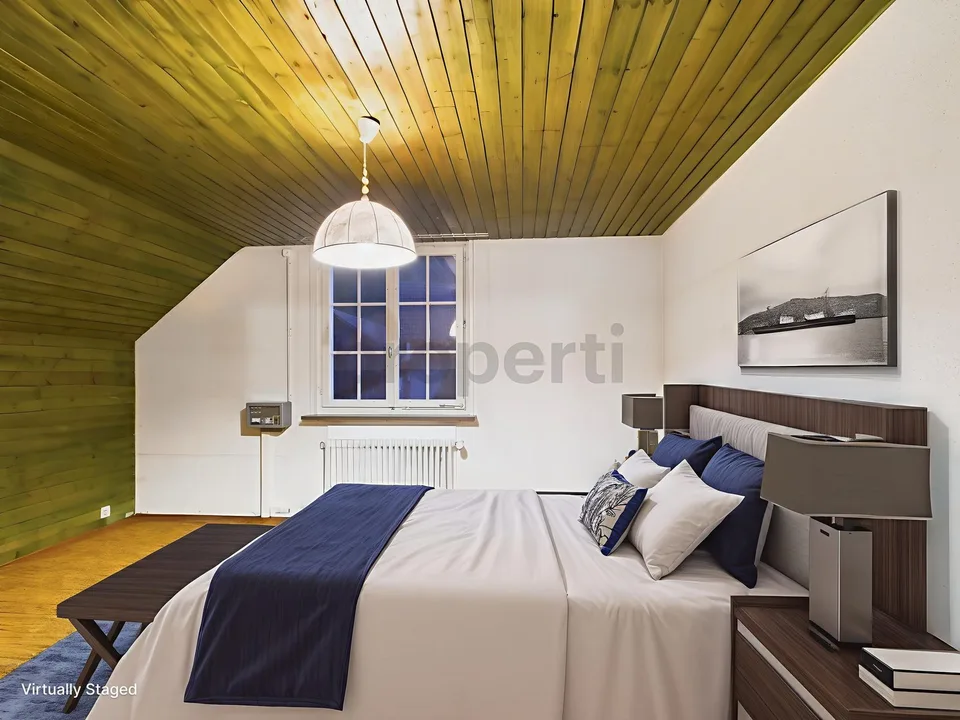 Viel Raum für Wohnen, Arbeiten und Hobby - 7.5 Zimmer mit Werkstatt und sieben Parkplätzen