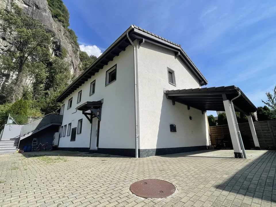 RECENTE CASA BIFAMILIARE 4.5 E 3.5 IN ZONA TRANQUILLA