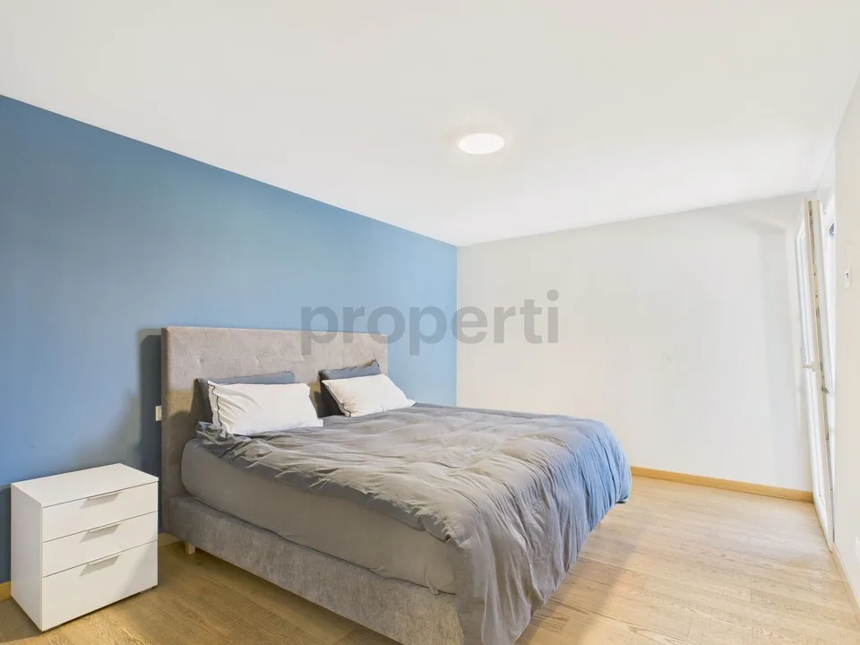 Elegantes Apartment mit 4.5 Zimmern und privatem Parkplatz, Balerna