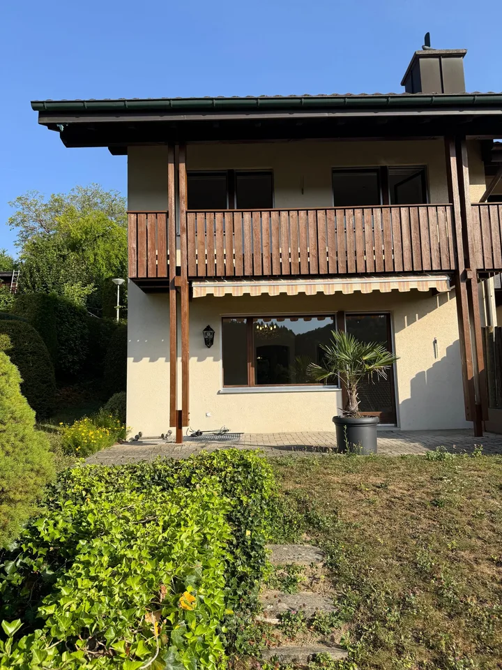 5.5-Zimmer-Reiheneckhaus mit Garten in Adligenswil mieten