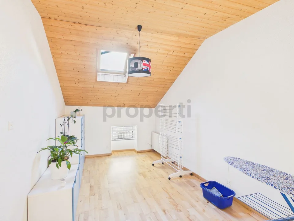 Elegantes Reihenhaus mit 2 Zimmern und Dachboden, Ardon