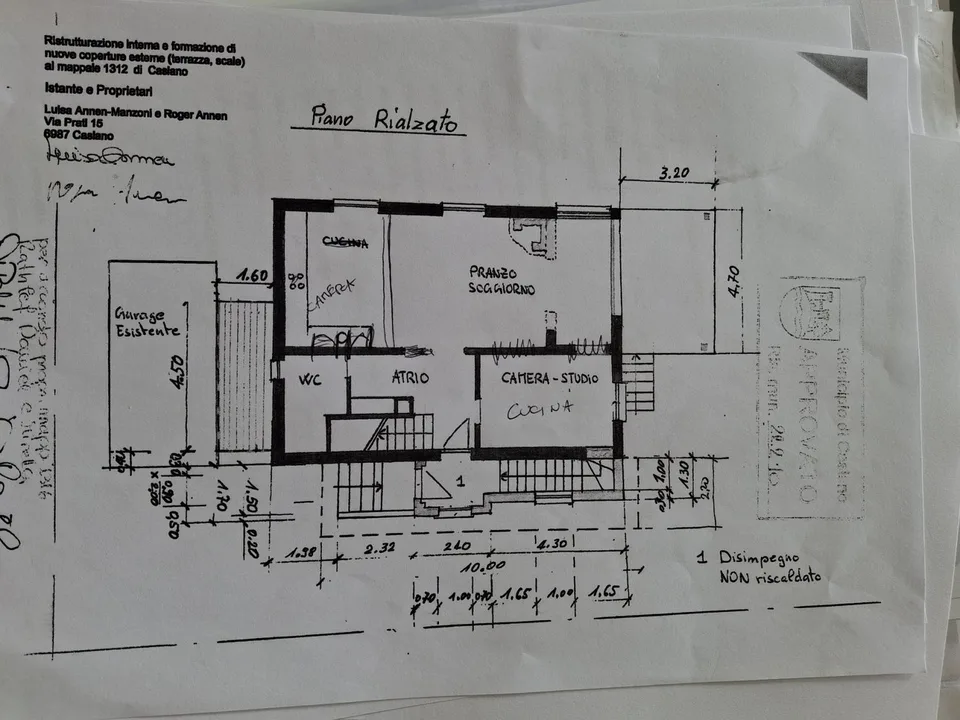 Exklusiv-Villa 6.5 in der Nähe des Sees mit Garten in Caslano
