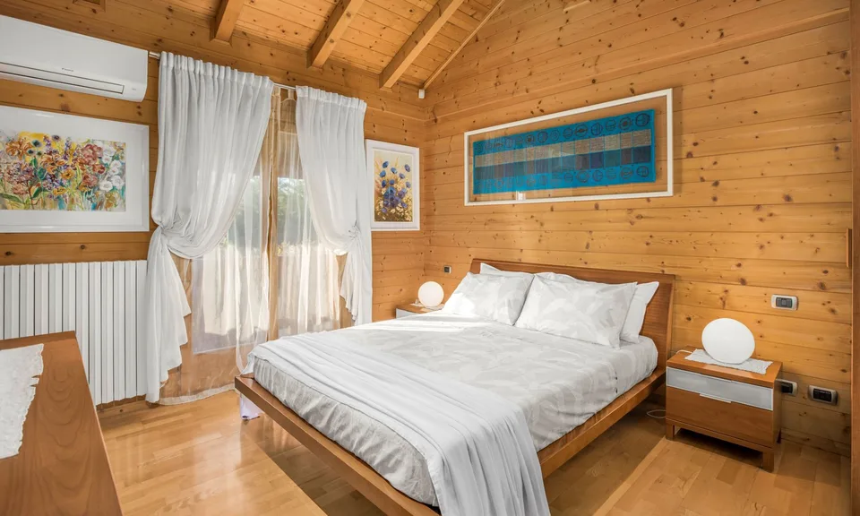 SPLENDIDE BIFAMILIENHAUS MIT 11 ZIMMERN IN DER PROVINZ COMO