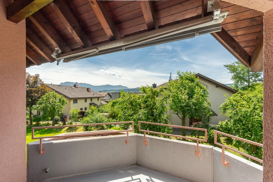 Grosszügige Maisonettewohnung in Sempach