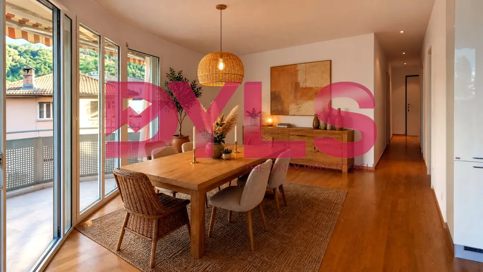 GERÄUMIGES 4.5-ZIMMER-WOHNUNG MIT 125 MQ UND GROßEM BEWOHNBAREM BALKON