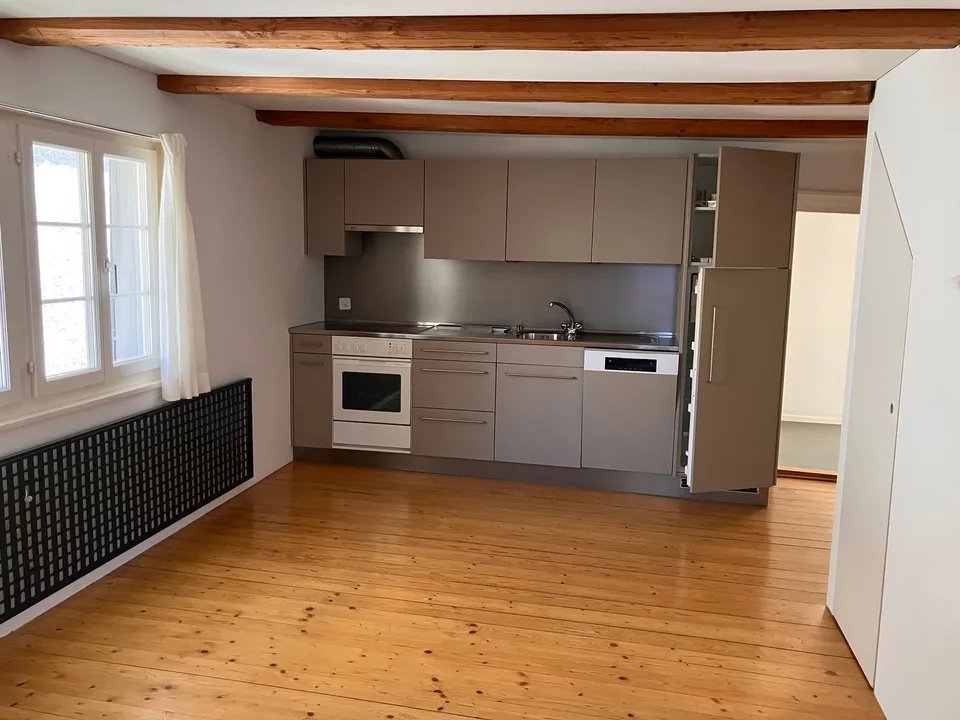Flair de la vieille ville et générosité – vivre dans la historique « Felsenburg » avec utilisation du jardin