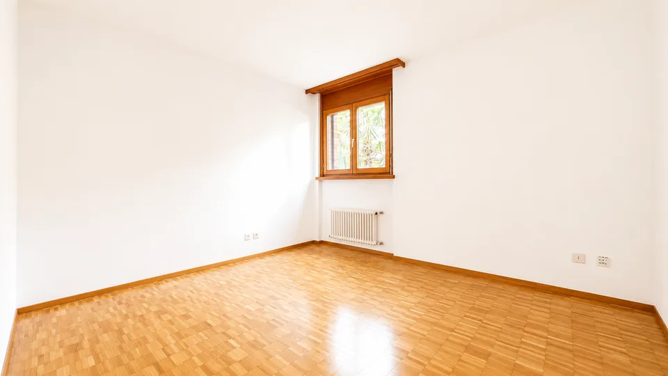 SEMENTINA - VERKAUFT: GROßZÜGIGES 4.5-ZIMMER-WOHNUNG IN PRIVILEGIERTER LAGE