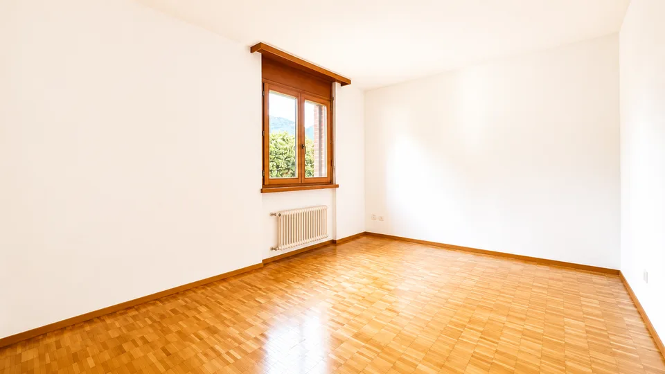 SEMENTINA - VERKAUFT: GROßZÜGIGES 4.5-ZIMMER-WOHNUNG IN PRIVILEGIERTER LAGE