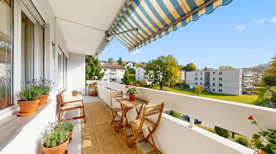 Appartement ensoleillé de 3,5 pièces avec deux balcons dans un emplacement attractif près de Zurich