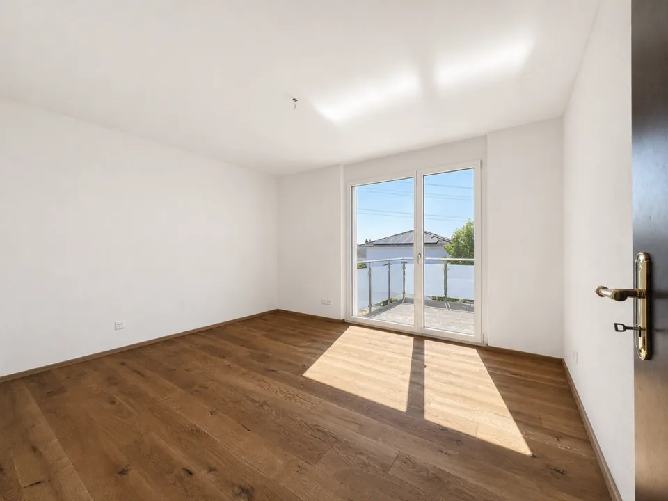zu verkaufen Einfamilienhaus mit viel Grundstück