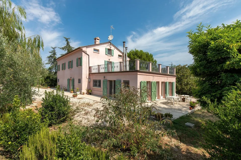 AFFASCINANTE CASOLARE 12.5 LOCALI VISTA MARE NELLE MARCHE