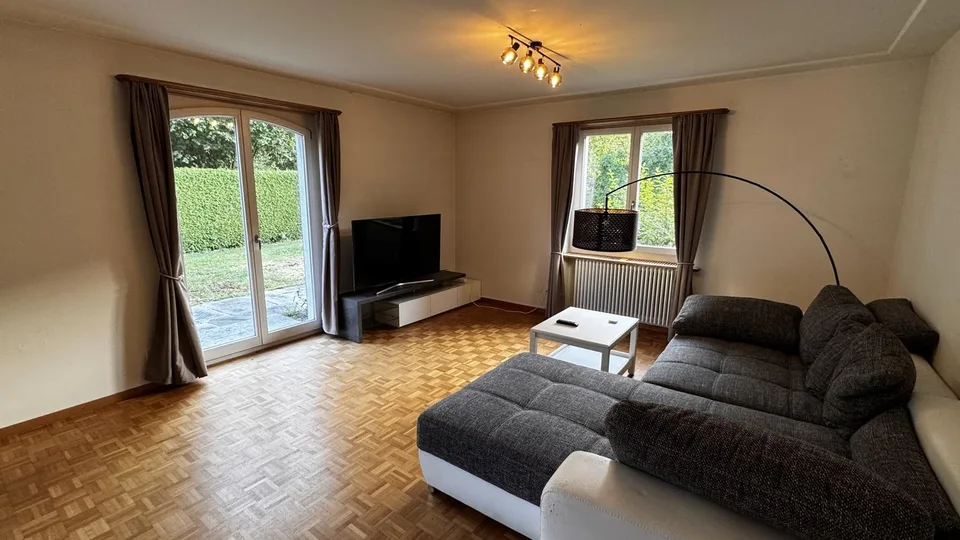 Idyllisches WG-Zimmer (ab 1.10./ nach Vereinbarung) in Haus mit Garten
