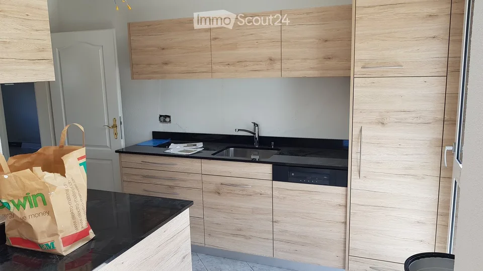 Helle 3-Zimmer-Wohnung mit Balkon und Garage in Wattwil