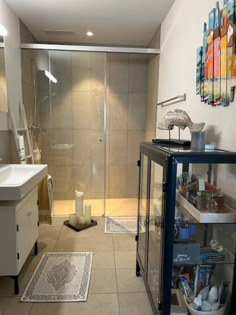 Freundliche, voll möblierte 2.5-Zimmer Wohnung (51.5 m²) mit Seesicht zur Untervermietung in Horgen Oberdorf