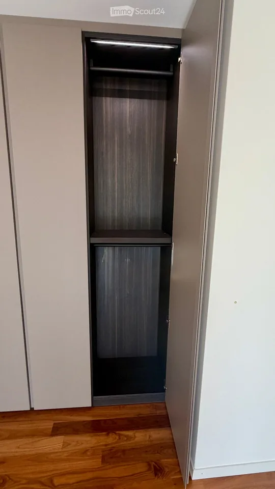Schönes helles und geräumiges Apartment mit großer sonniger Terrasse in St-Prex