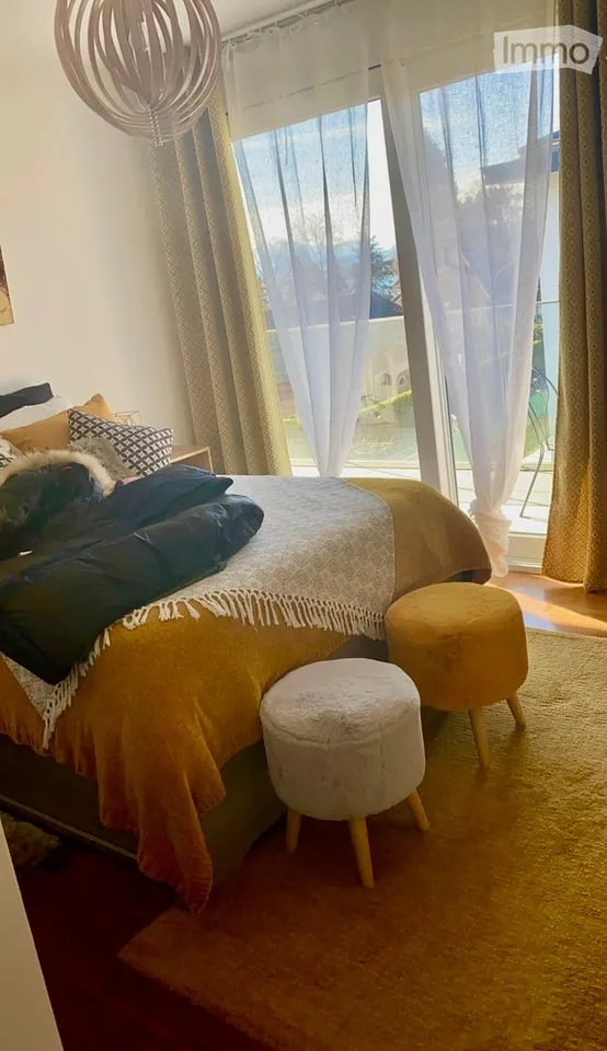 Schönes helles und geräumiges Apartment mit großer sonniger Terrasse in St-Prex