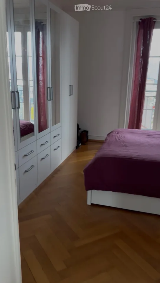 Magnificent bright apartment, with lake view, charm and parquet, opposite CHUV