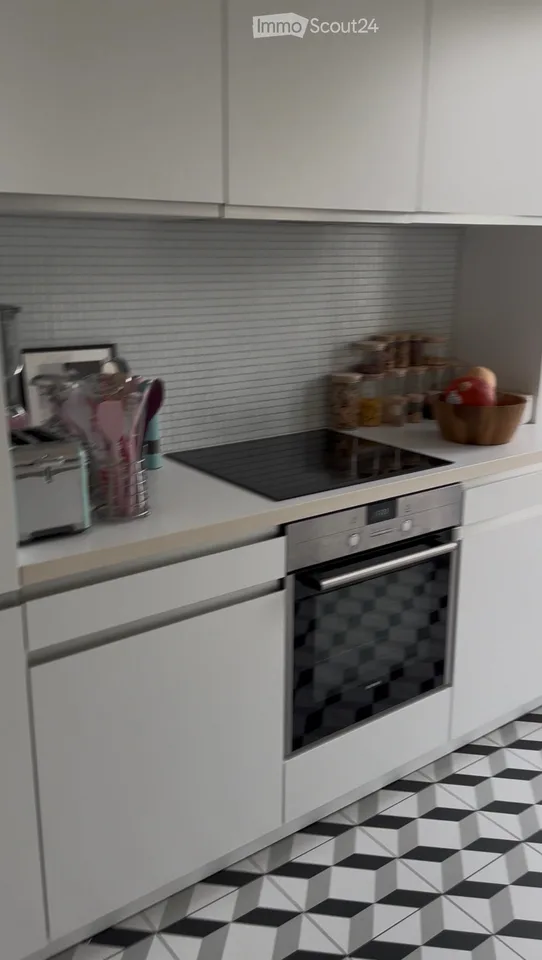 Magnificent bright apartment, with lake view, charm and parquet, opposite CHUV