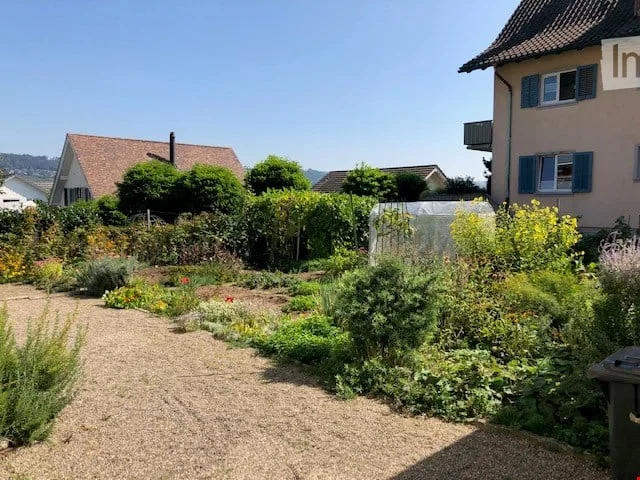 Bright 4-room old building apartment on the Kapuzinerhügel with a view