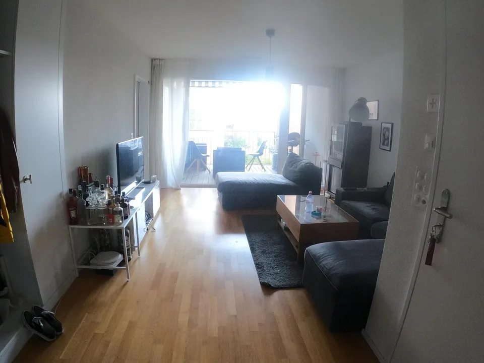 Möbliertes WG-Zimmer mit eigenem Bad  Glattpark / Zürich