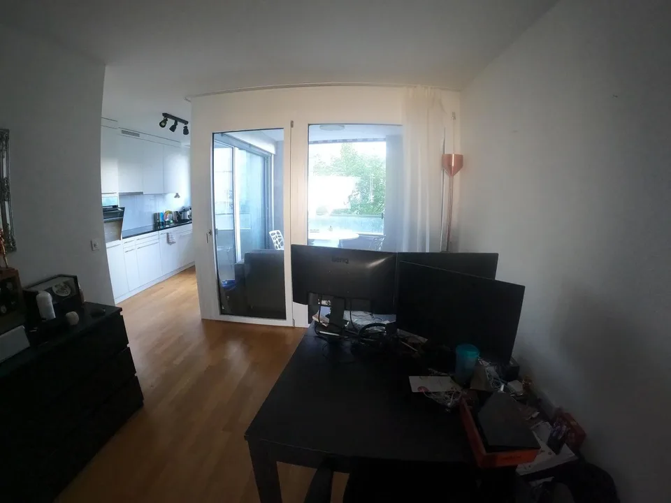 Möbliertes WG-Zimmer mit eigenem Bad  Glattpark / Zürich