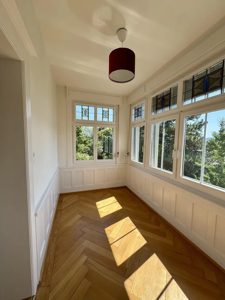 Helles Zimmer mit eigenem Büro in schöner Altbau-WG, Kreis 6, nähe ETH