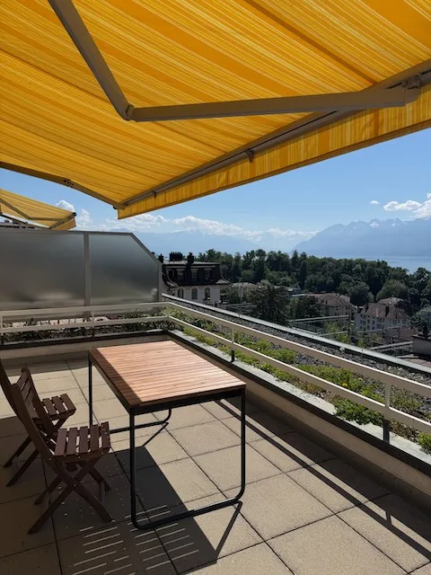 Übernahme des Mietvertrags Magnifique 2-Zimmer-Wohnung mit großer Terrasse, Seeblick & Alpenblick