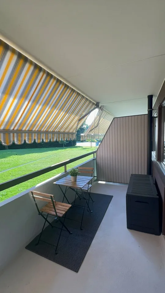 Perfectly located lakeside studio and balcony, available until end September 2027 furnished/part-furnished