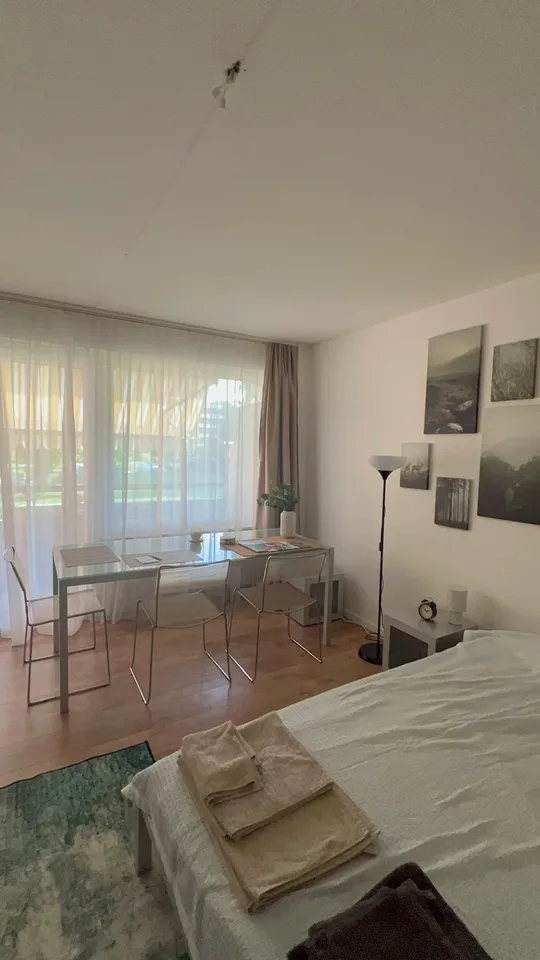 Perfectly located lakeside studio and balcony, available until end September 2027 furnished/part-furnished