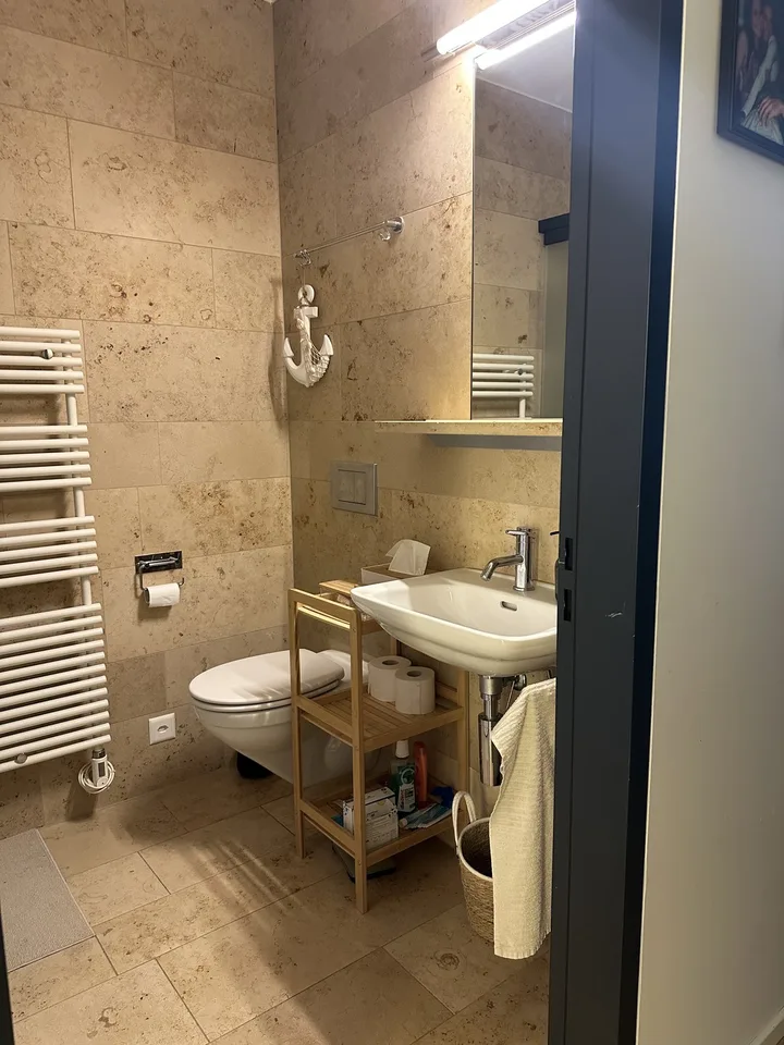 Möbilierter WG-Zimmer zur Untermiete