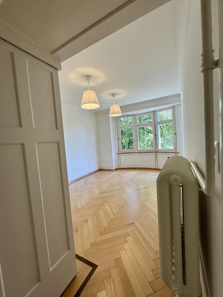 Helles 22 m²-Zimmer in schöner Altbau-WG, Kreis 6, nähe ETH