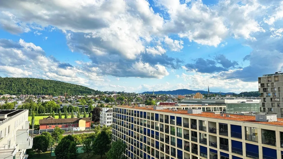 Large 3.5-room apartment with balcony and winter garden in Zürich-Oerlikon for rent