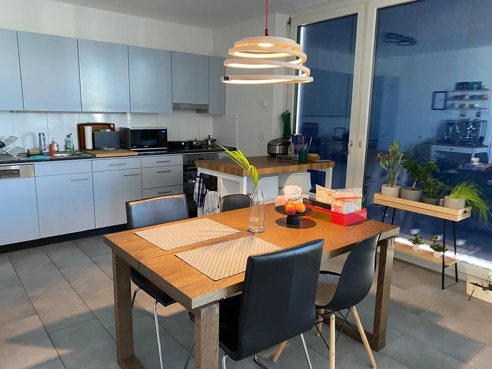Large 3.5-room apartment with balcony and winter garden in Zürich-Oerlikon for rent