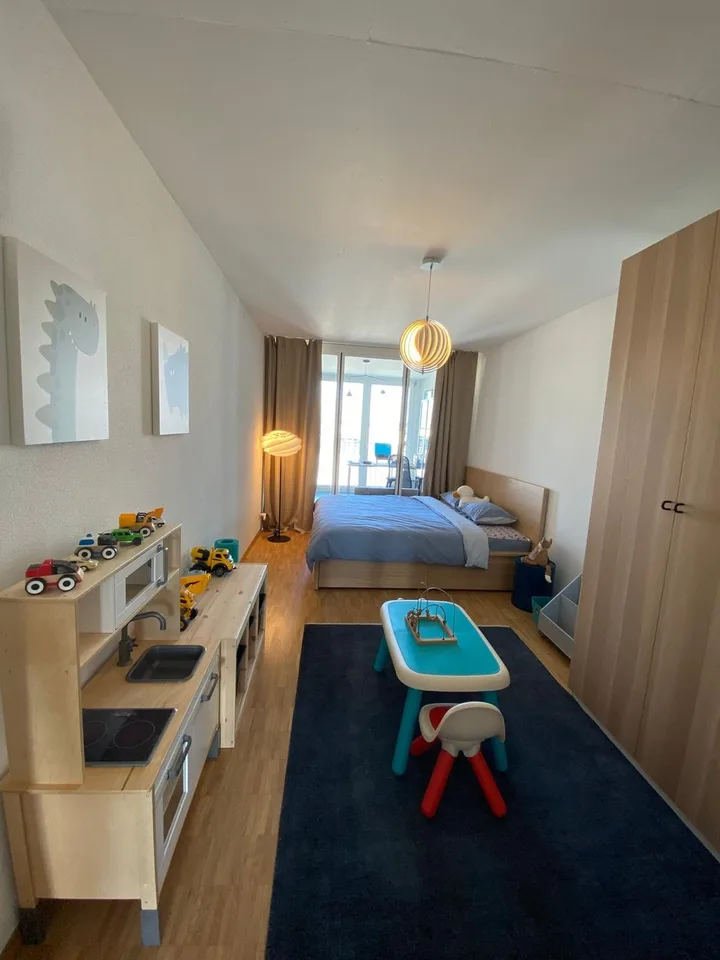 Large 3.5-room apartment with balcony and winter garden in Zürich-Oerlikon for rent