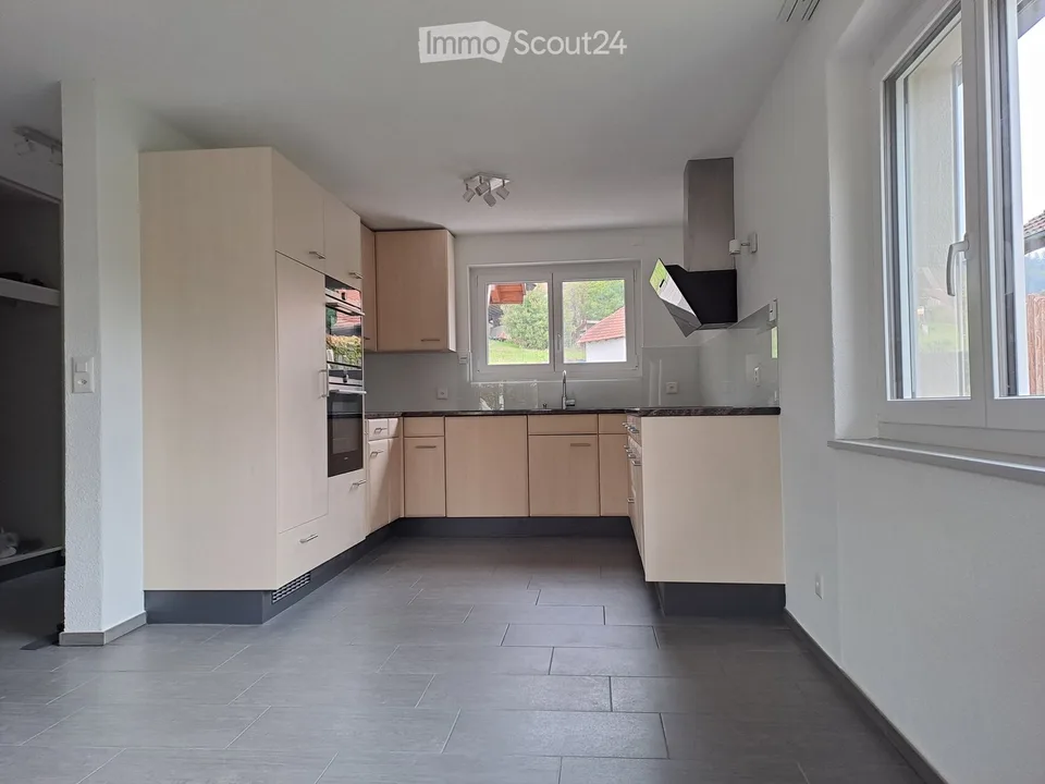 Renoviertes Doppeleinfamilienhaus an attraktiver Lage