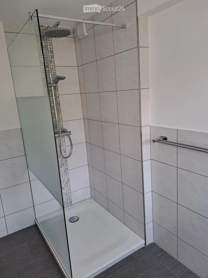 Renoviertes Doppeleinfamilienhaus an attraktiver Lage