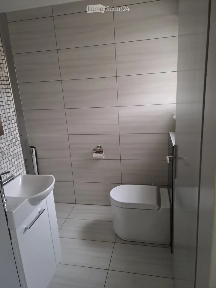 Renoviertes Doppeleinfamilienhaus an attraktiver Lage