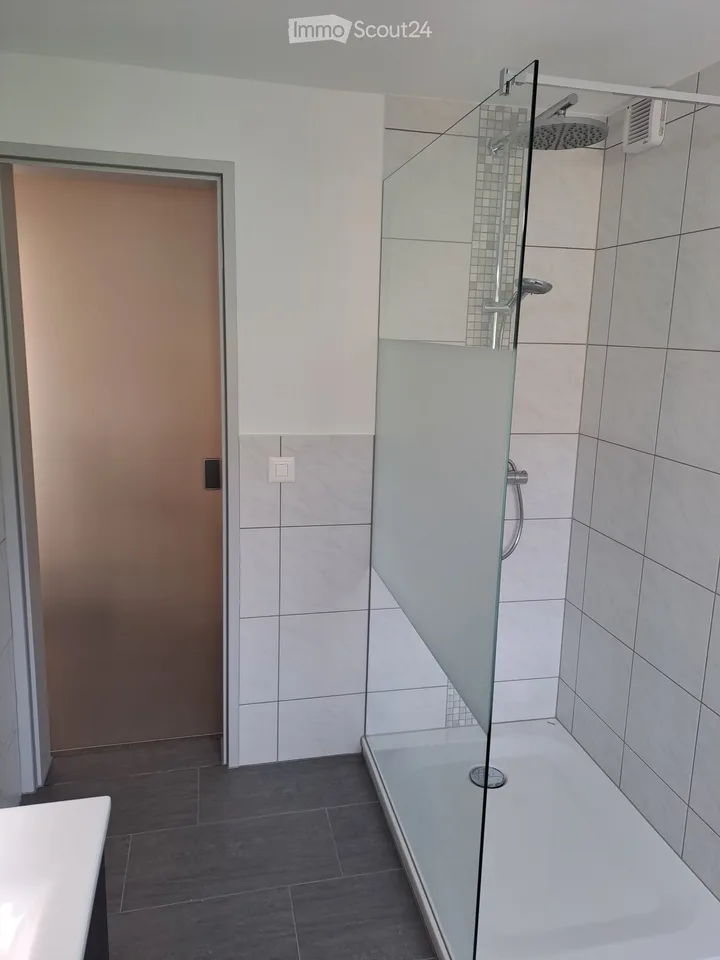 Renoviertes Doppeleinfamilienhaus an attraktiver Lage