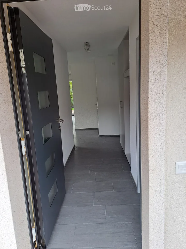 Renoviertes Doppeleinfamilienhaus an attraktiver Lage