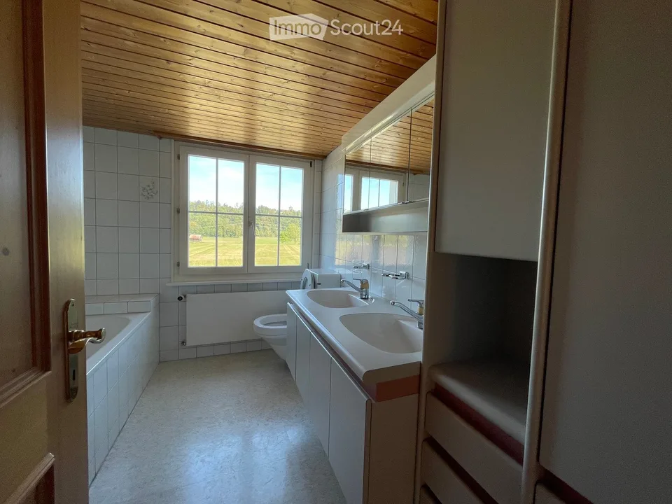 5.5-Zimmer-Doppel-Einfamilien-Bauernhaus in Niederbüren