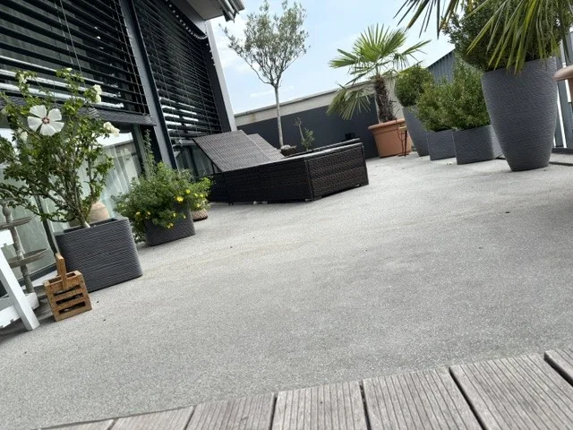 3.5-Zimmer Attikawohnung in Nänikon sucht Nachmieter